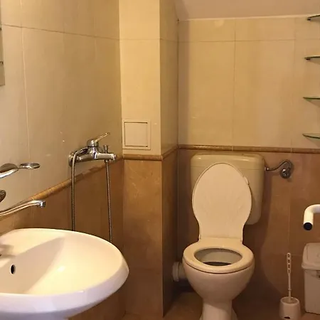 Konukevi Hristovi *